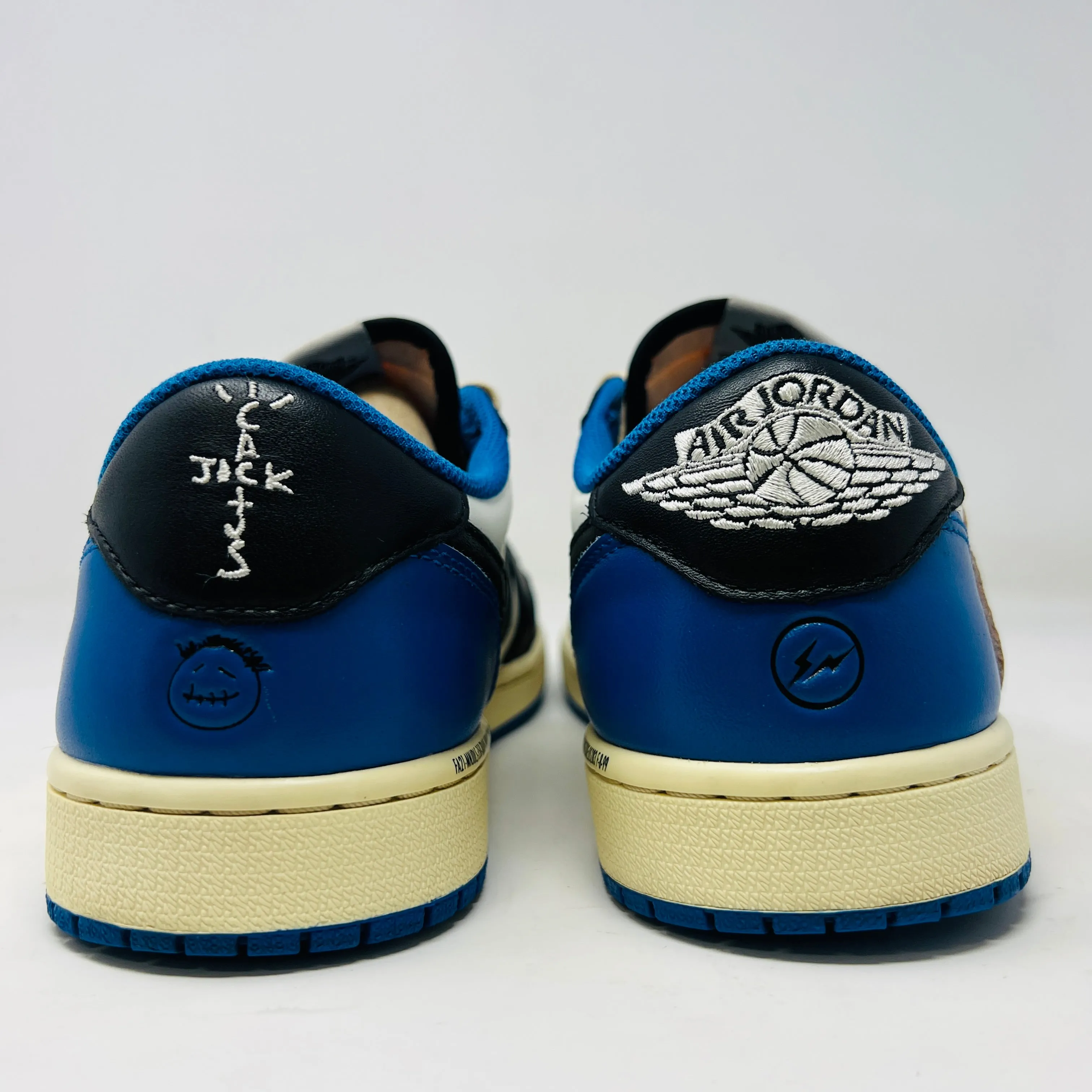 Jordan 1 Retro Low OG SP Fragment x Travis Scott