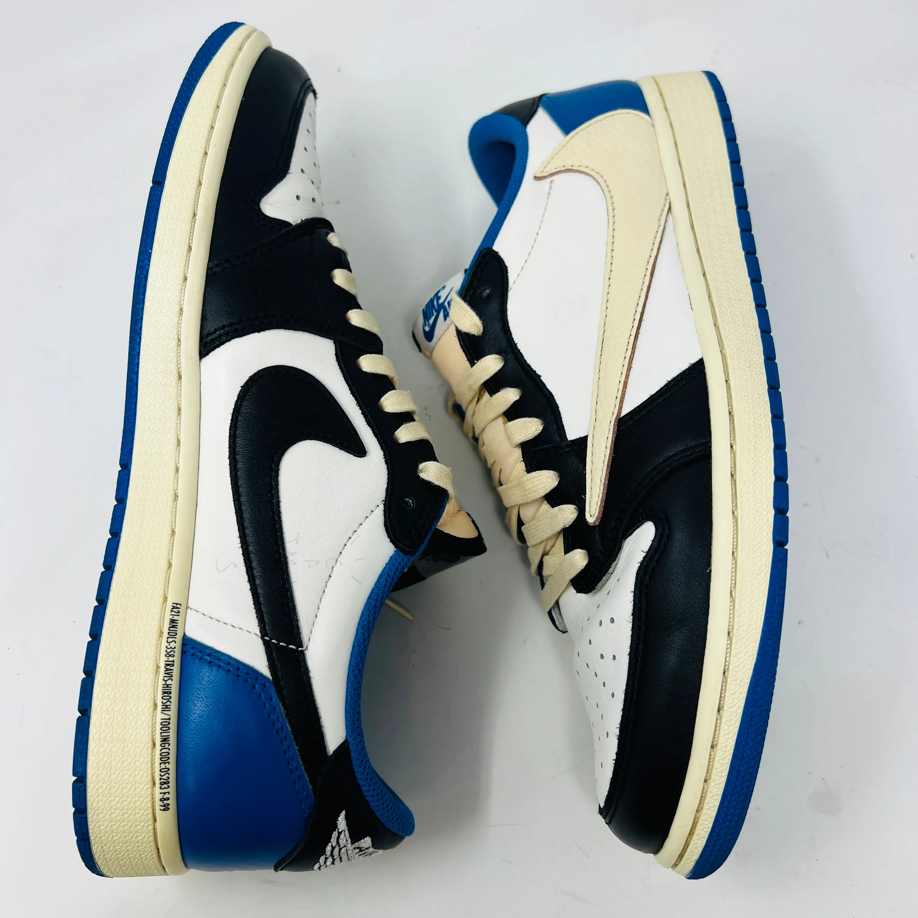 Jordan 1 Retro Low OG SP Fragment x Travis Scott