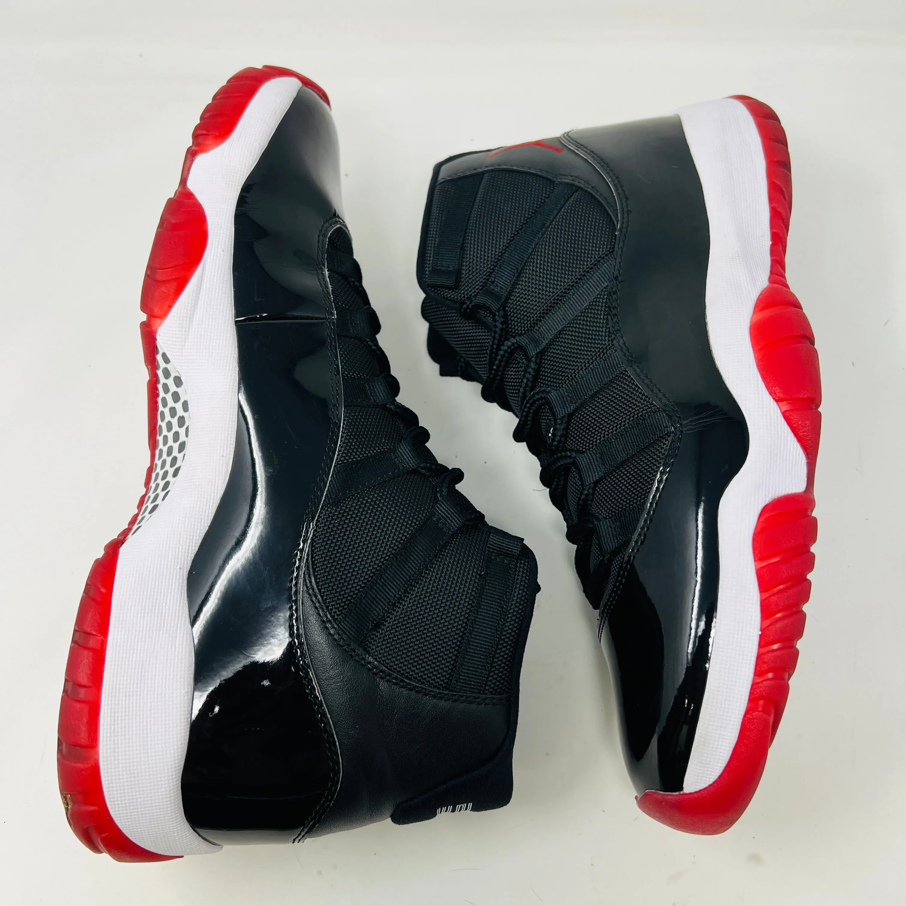 Jordan 11 Retro Playoffs Bred (2019)