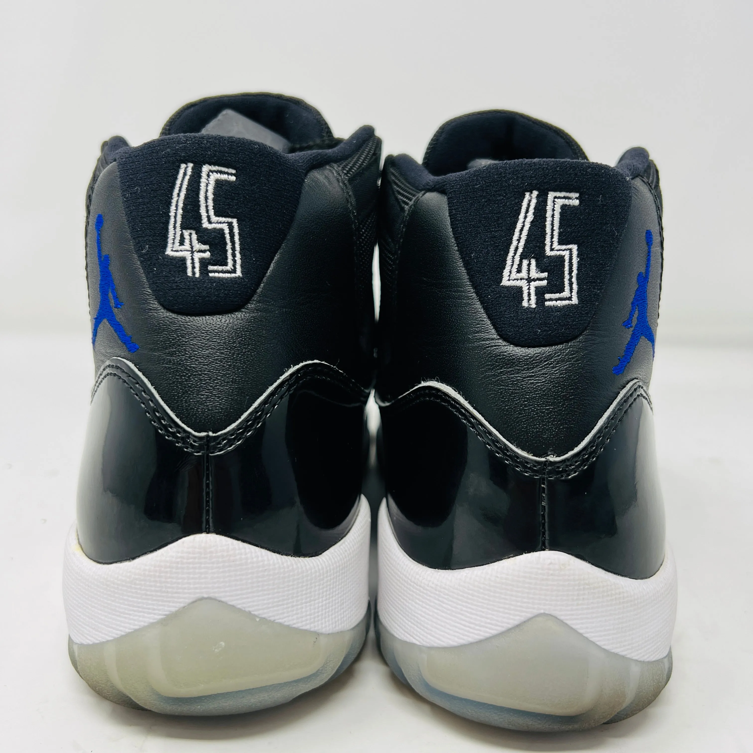 Jordan 11 Retro Space Jam (2016)