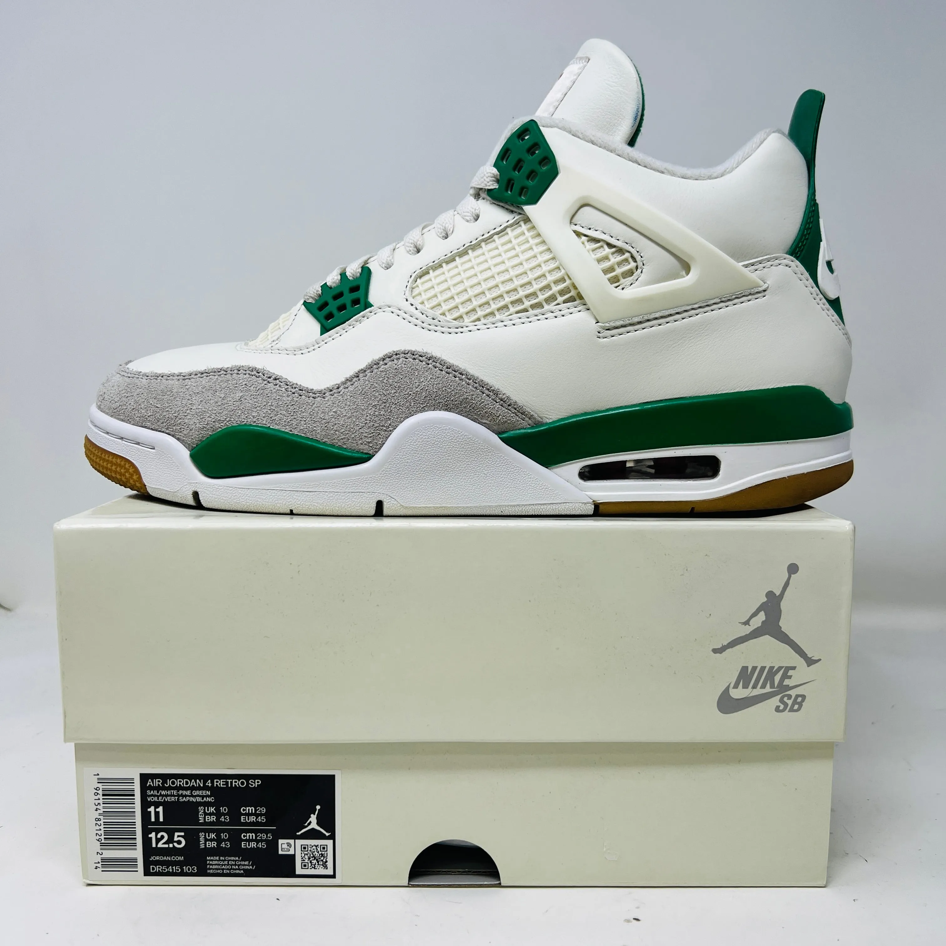 Jordan 4 Retro SB Pine Green
