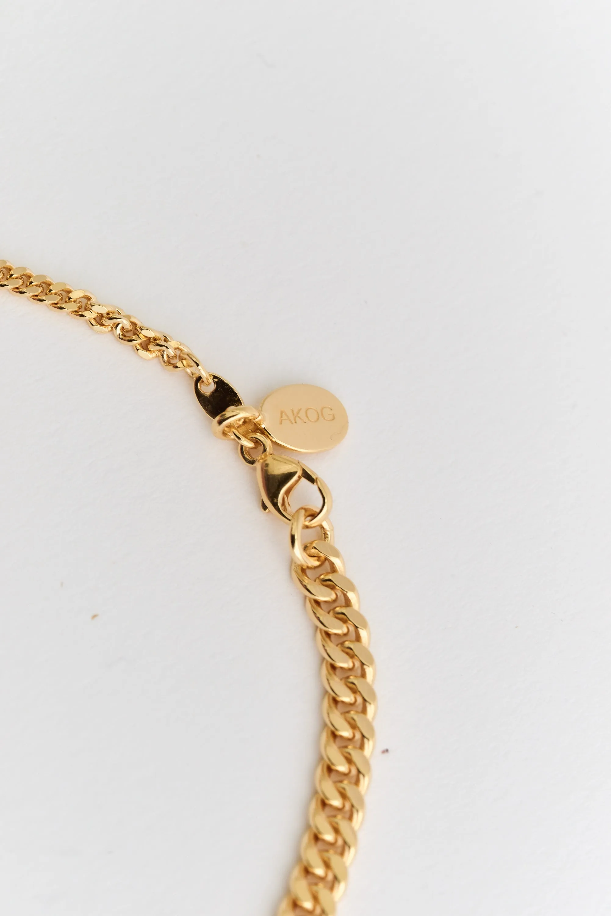 YIN YANG NECKLACE WITH STONE