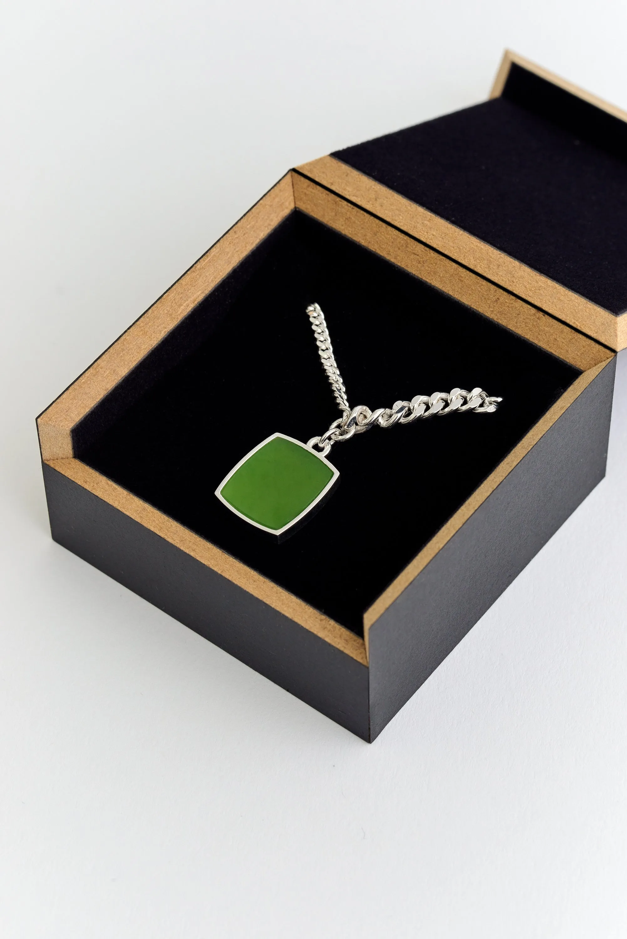 YIN YANG NECKLACE WITH STONE